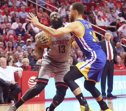 jiuyou-关于马赛训练开放日；关键时刻篮板制胜引欢呼；法国杯在即；年轻球员得到机会的信息