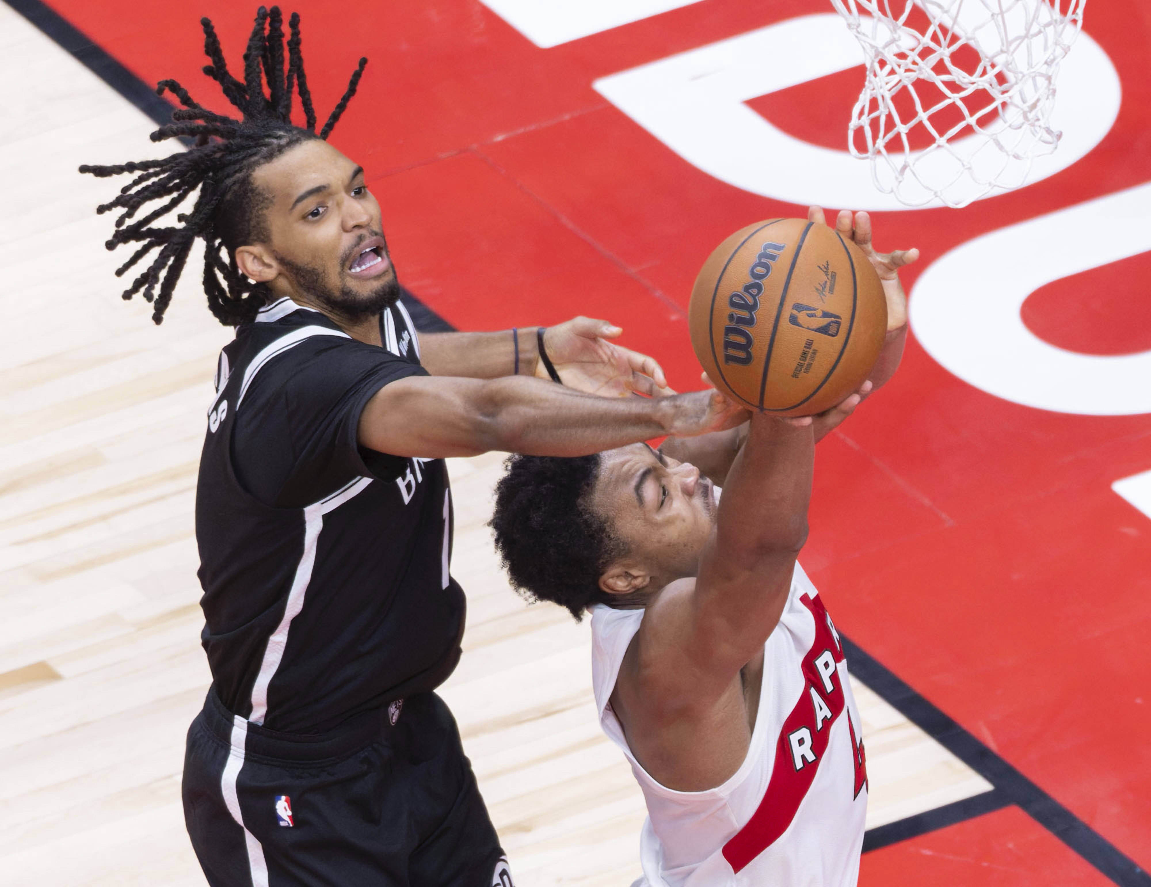 九游VIP-赛地聚焦——NBA总决赛关键时刻热度飙升,多伦多猛龙防线松动,信心回归,训练强度明显提升
